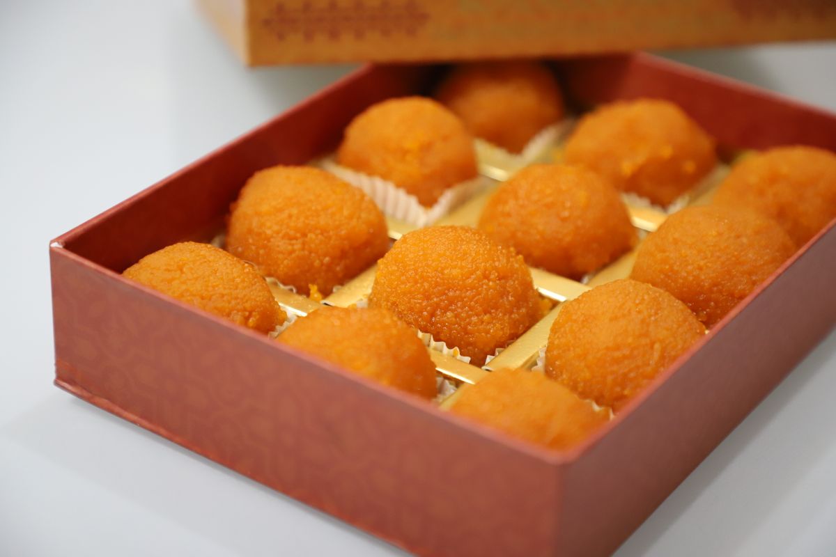 Laddoo Gift Box (12 pieces)
